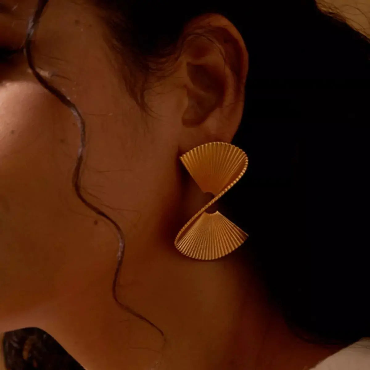 18K Gold-Plated Copper Fan-Shaped Earrings by Trendsi