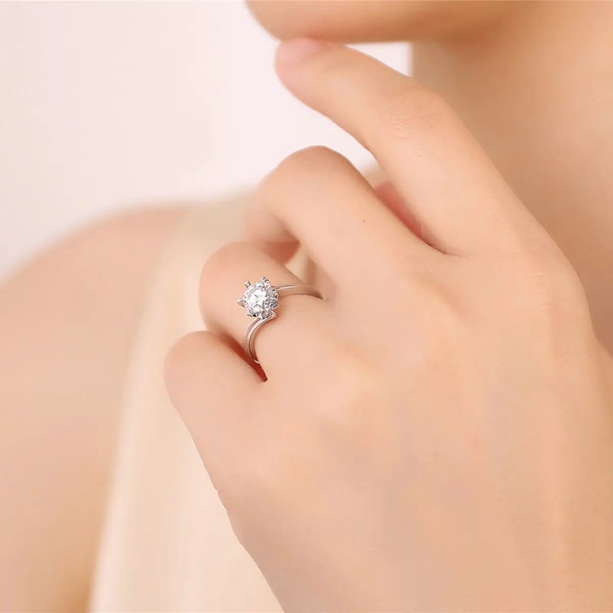 1 Carat 925 Sterling Silver Moissanite Ring by Trendsi