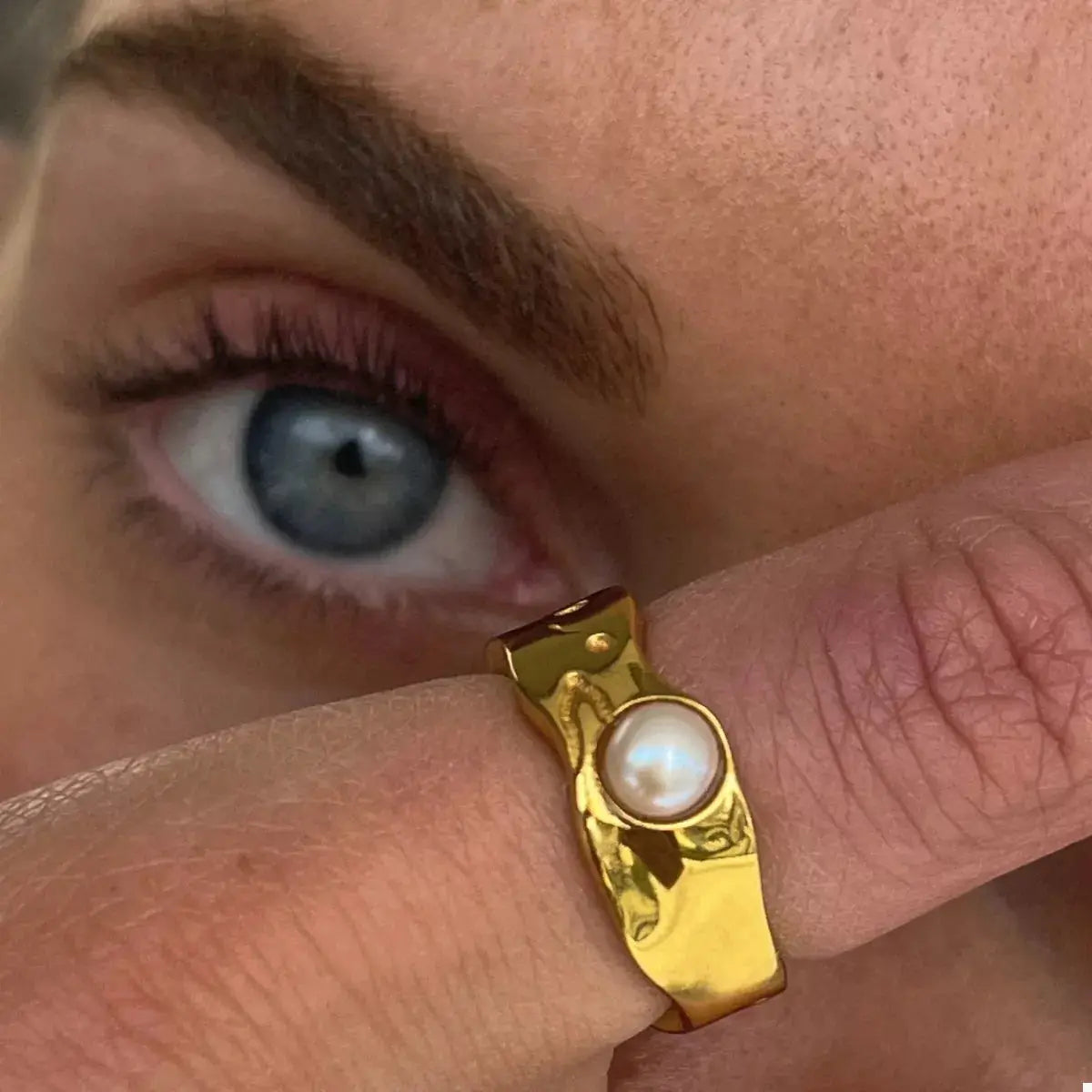 18K Gold-Plated Pearl Ring by Trendsi