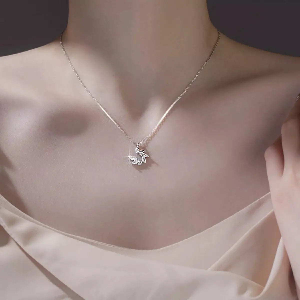 925 Sterling Silver Zircon Leaf Pendant Necklace by Trendsi