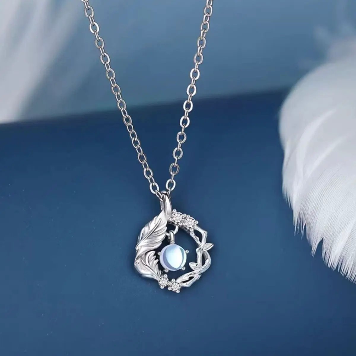 925 Sterling Silver Pendant Necklace by Trendsi
