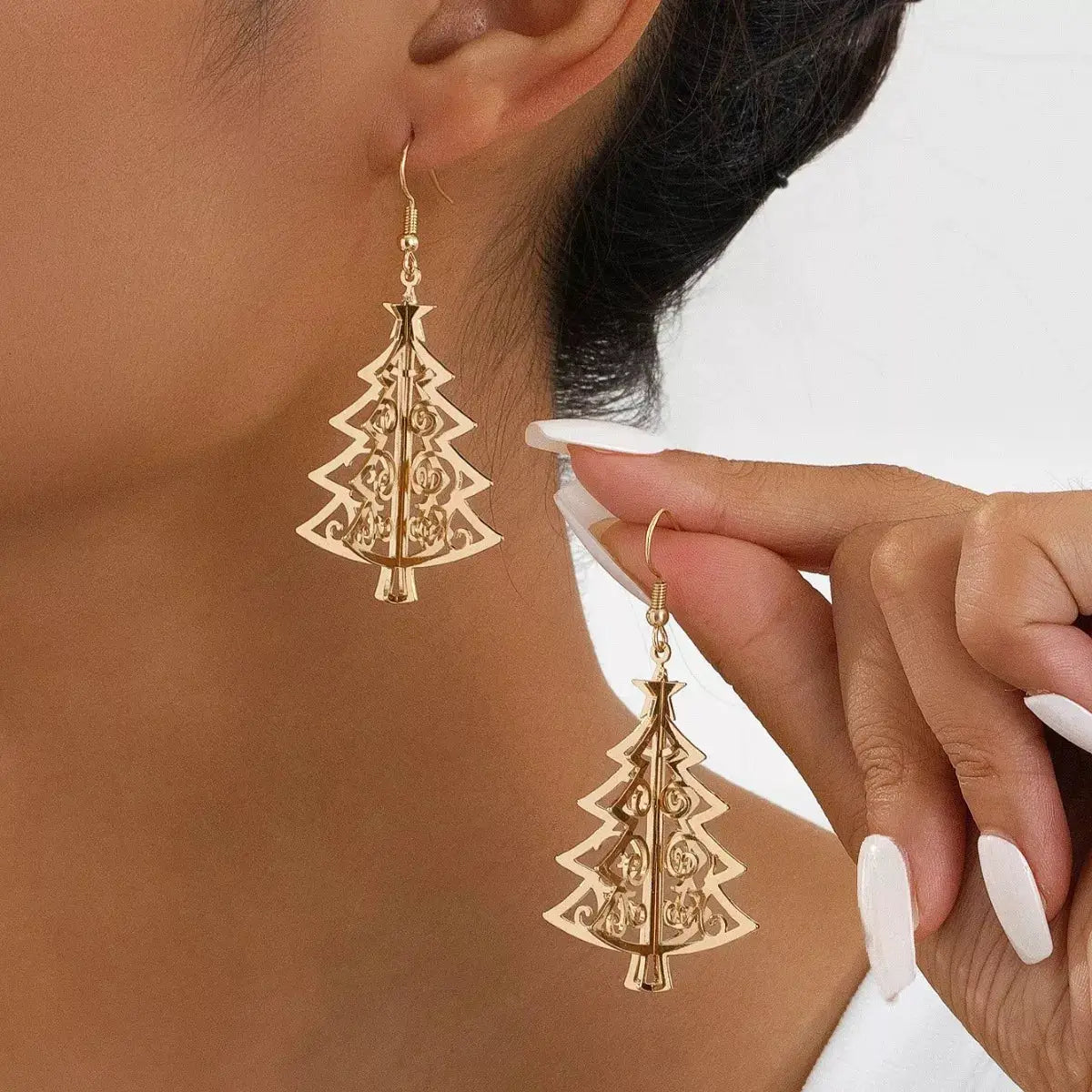 Christmas Tree Dangle Earrings by Trendsi
