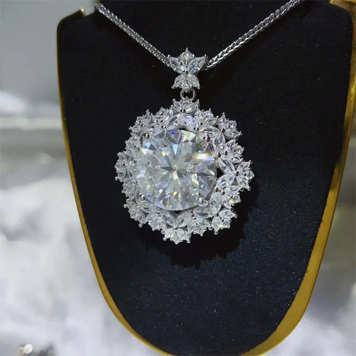 10 Carat Moissanite 925 Sterling Silver Necklace by Trendsi