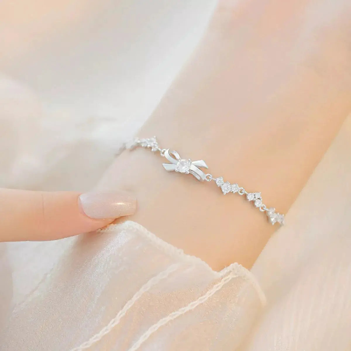 925 Sterling Silver Chain Bow Bracelet by Trendsi