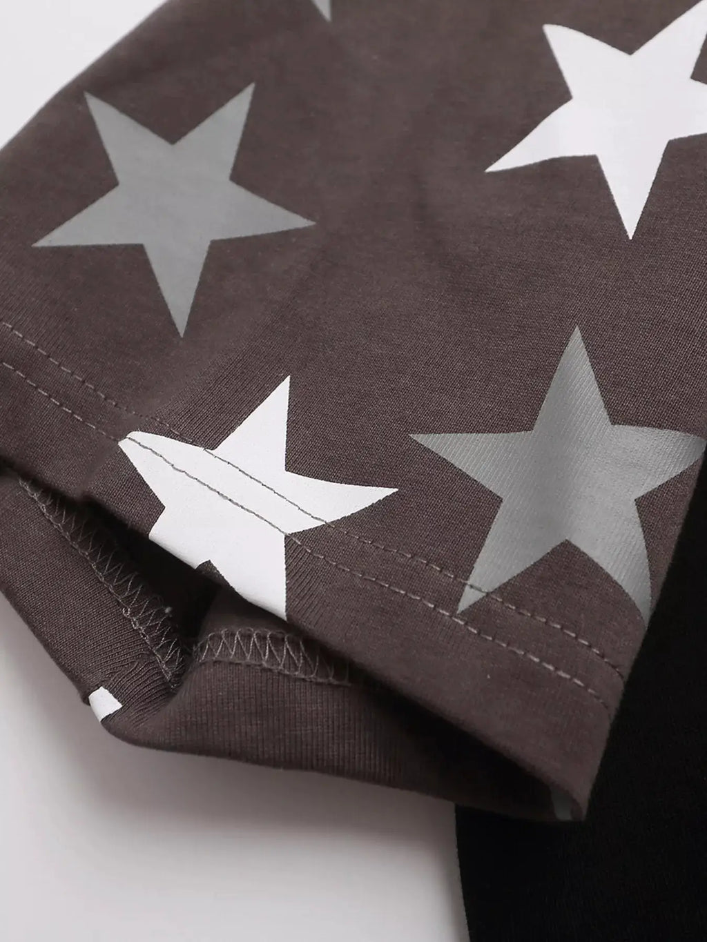 Men's Star Raglan Sleeve T-Shirt by Trendsi