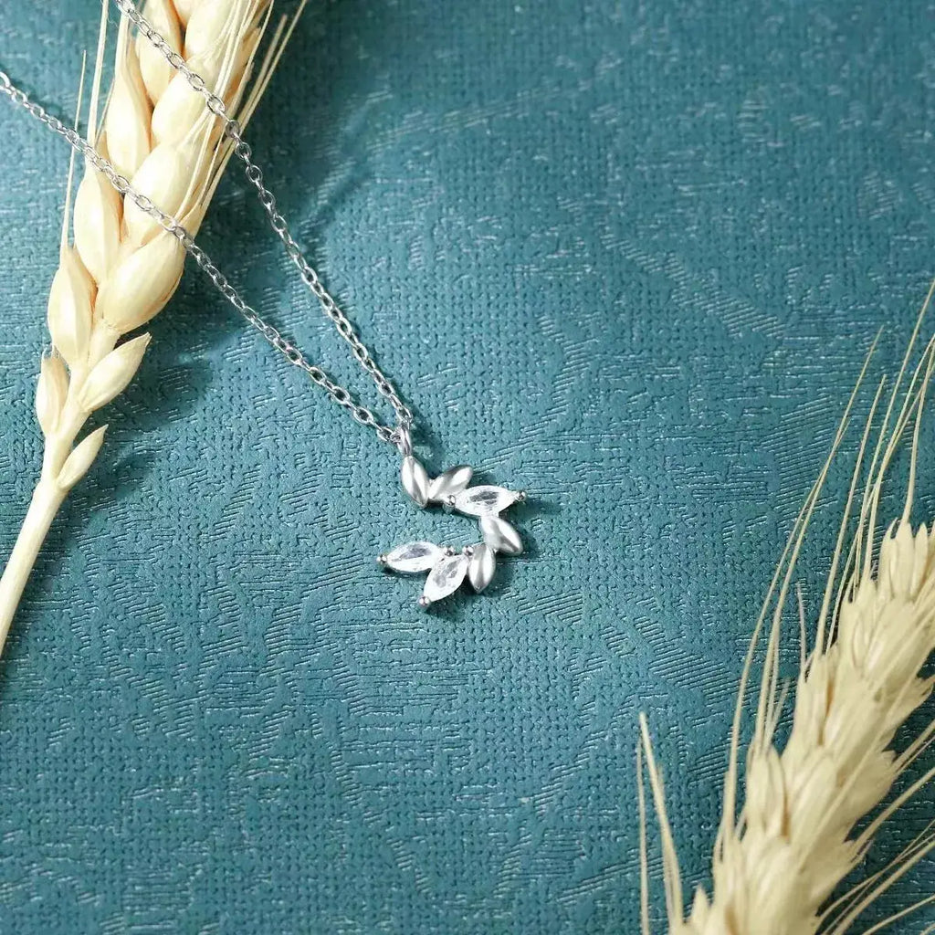 925 Sterling Silver Zircon Leaf Pendant Necklace by Trendsi