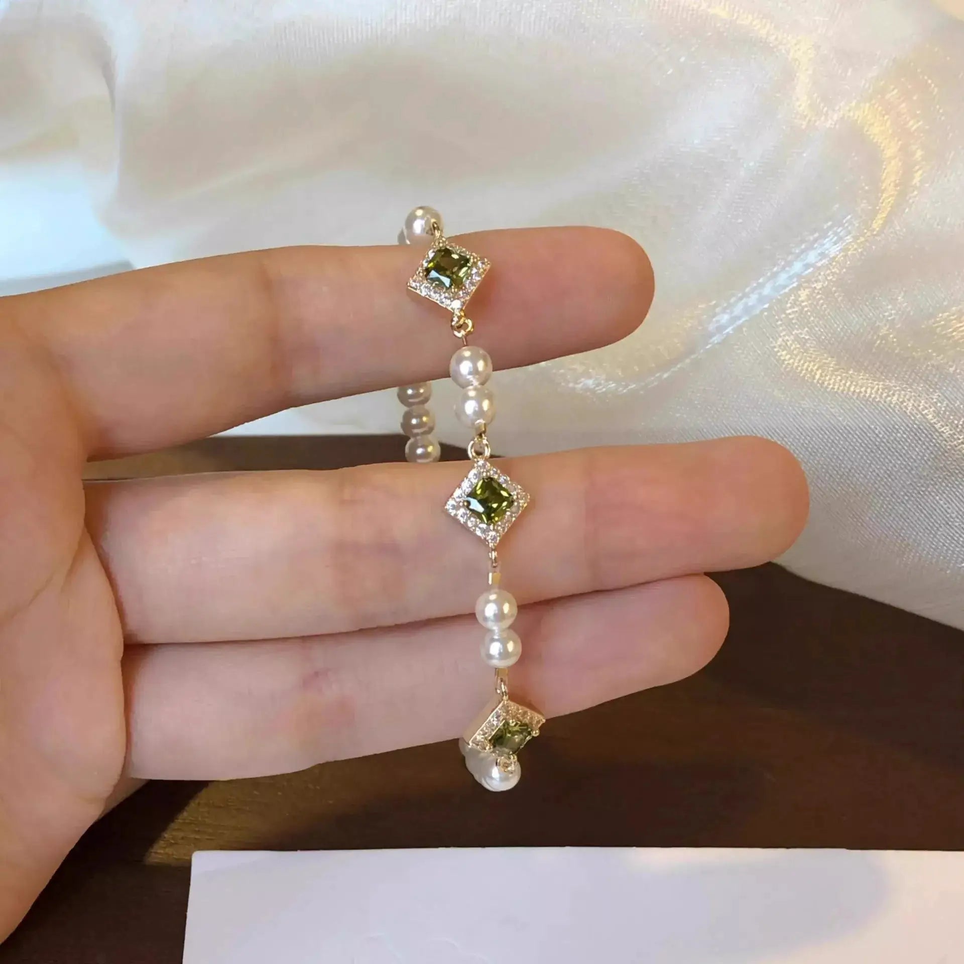 Pearl Zircon Chain Geometric Bracelet by Trendsi