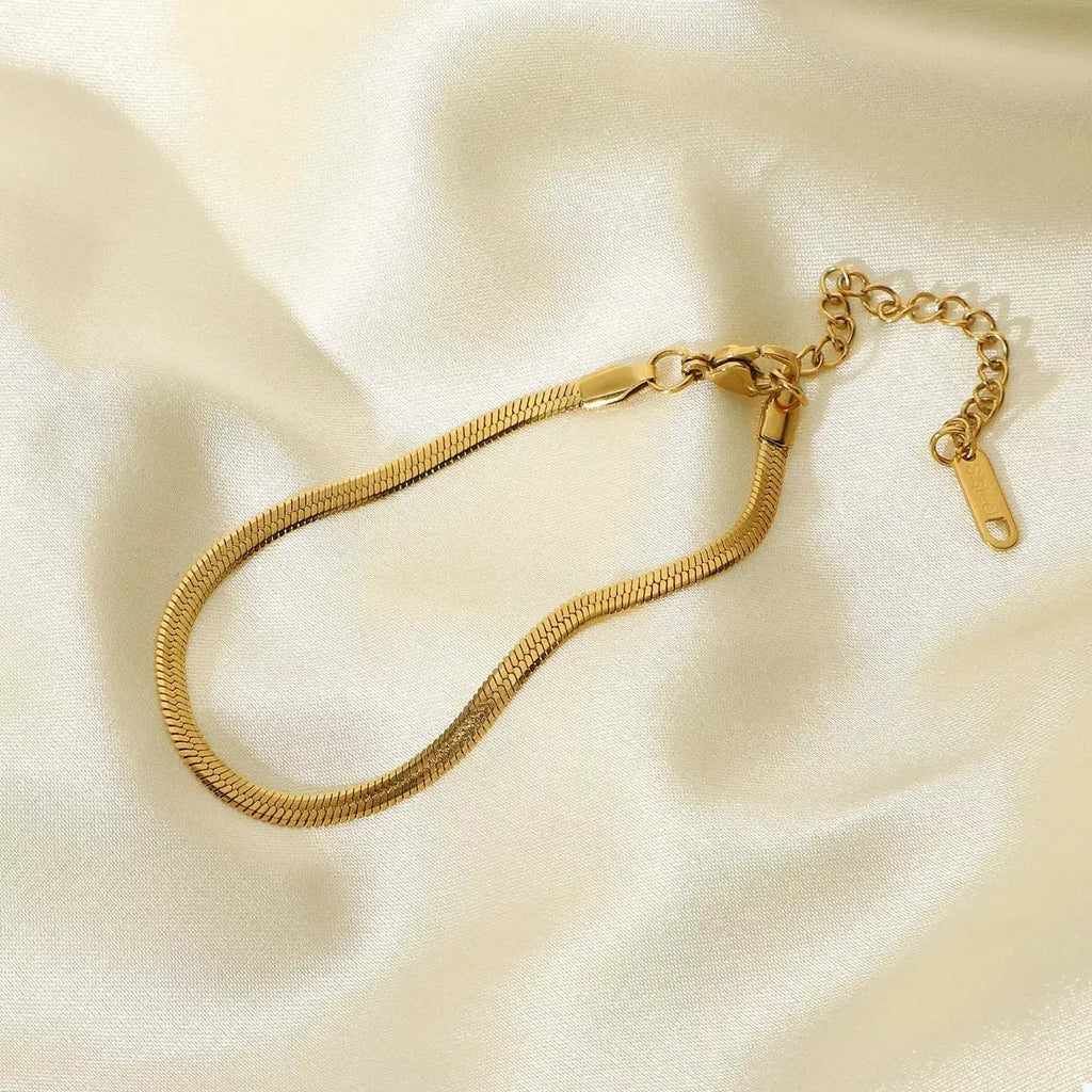 Stainless Steel Minimalist Chain Bracelet by Trendsi