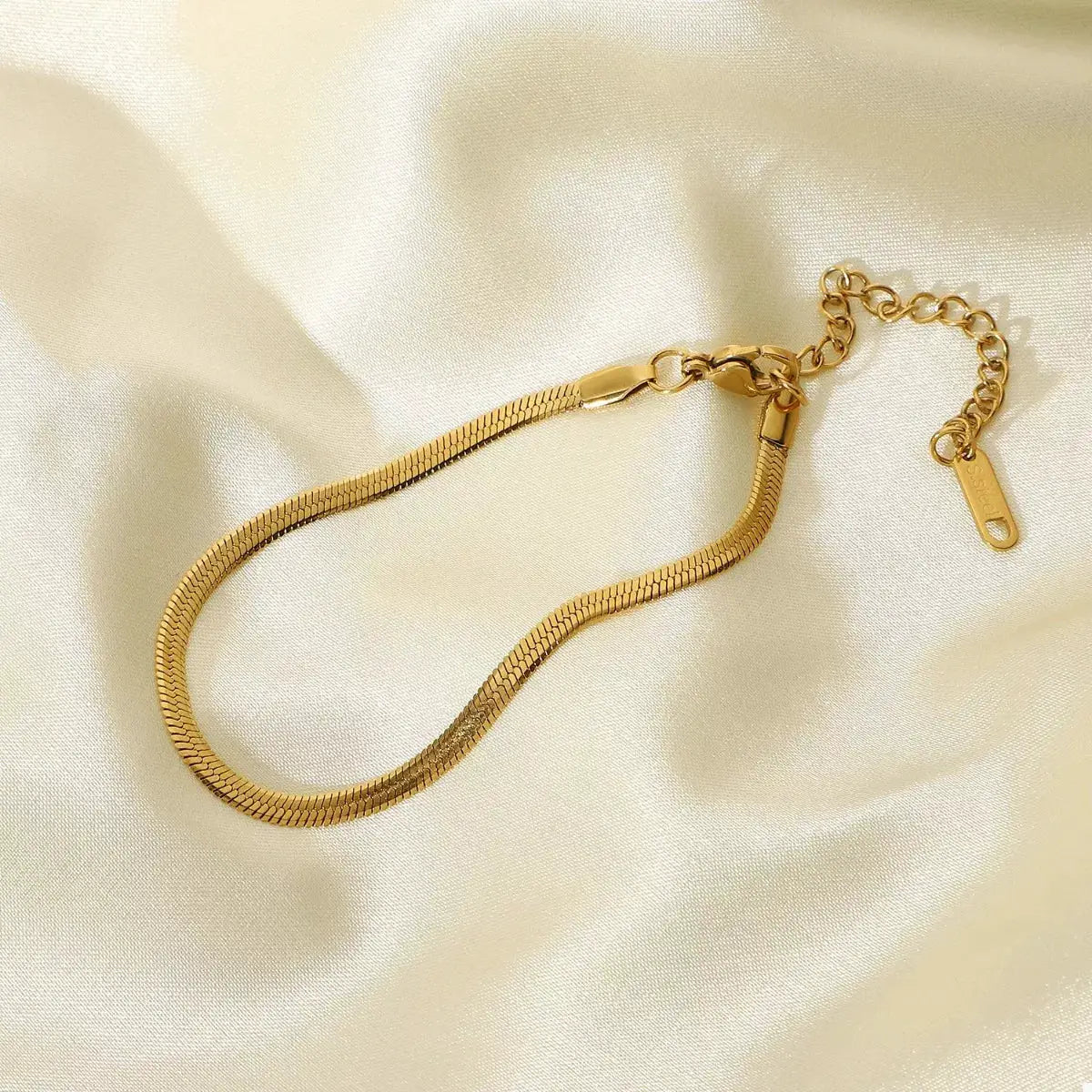 Stainless Steel Minimalist Chain Bracelet by Trendsi