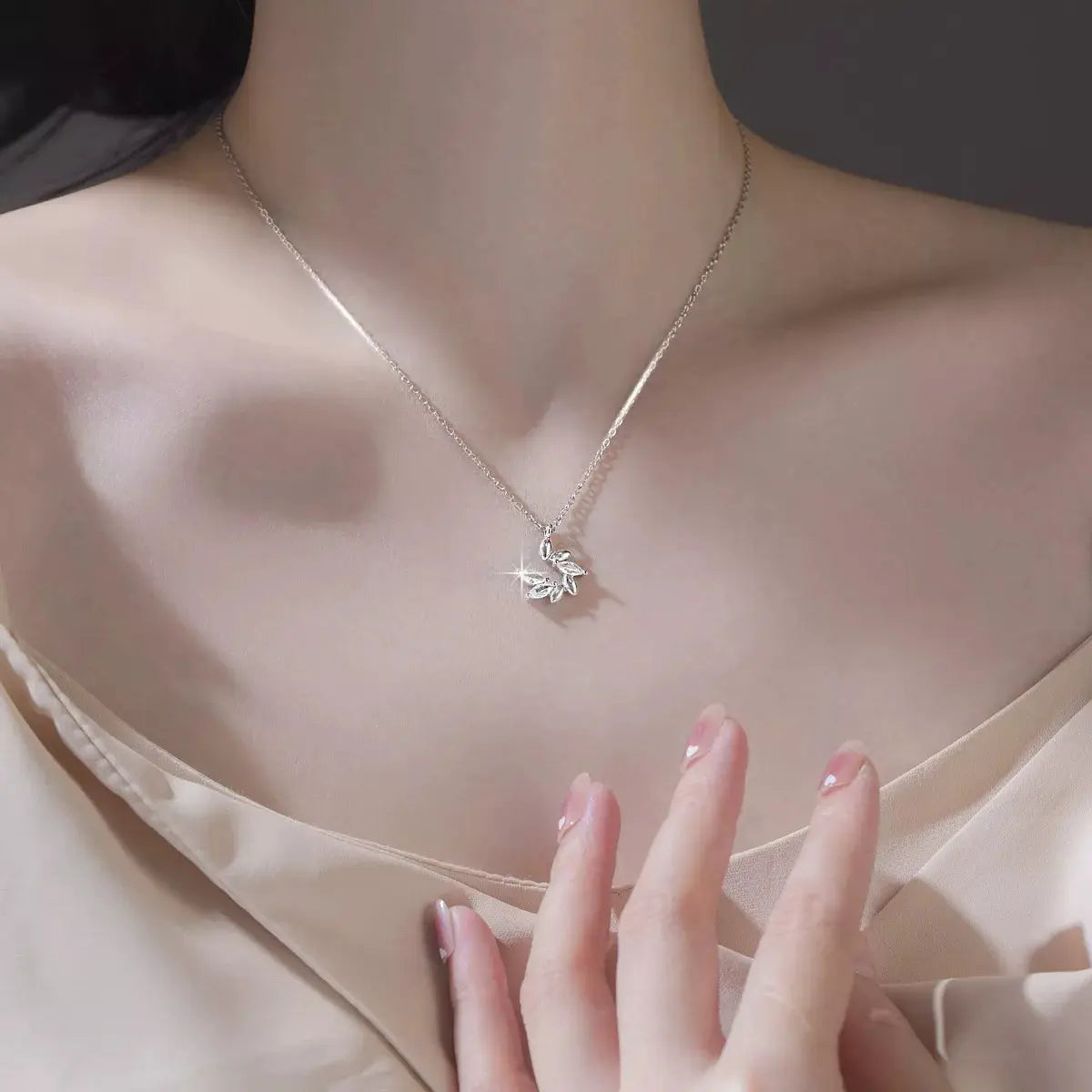 925 Sterling Silver Zircon Leaf Pendant Necklace by Trendsi