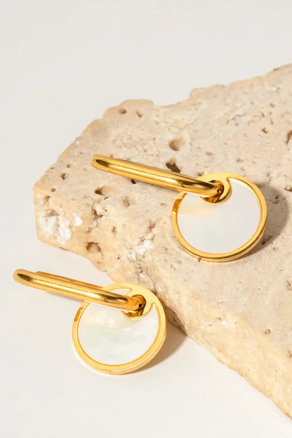 Copper White Mother-Of-Pearl Drop Earrings by Trendsi