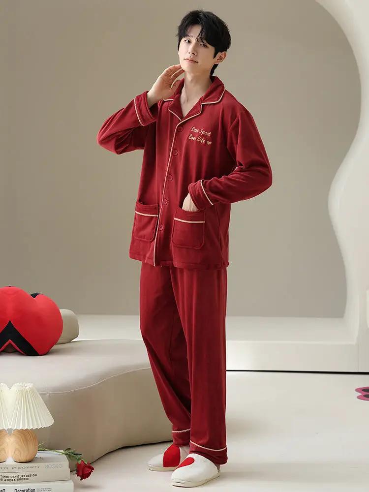 Couple's pajamas and home clothes by eprolo