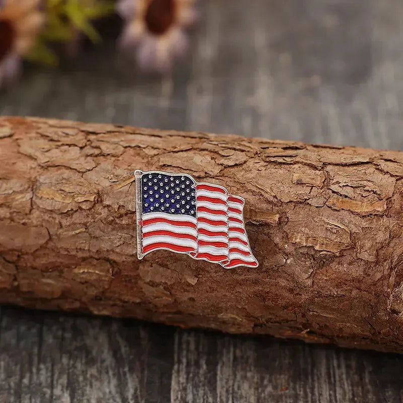 2 Piece Drip Oil US Flag Brooch by Trendsi
