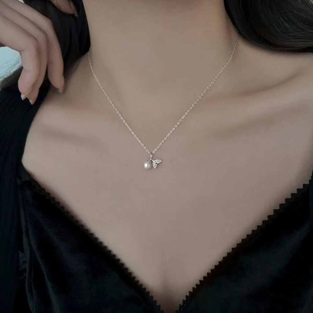 Pearl Mermaid Tail Pendant Necklace by Trendsi