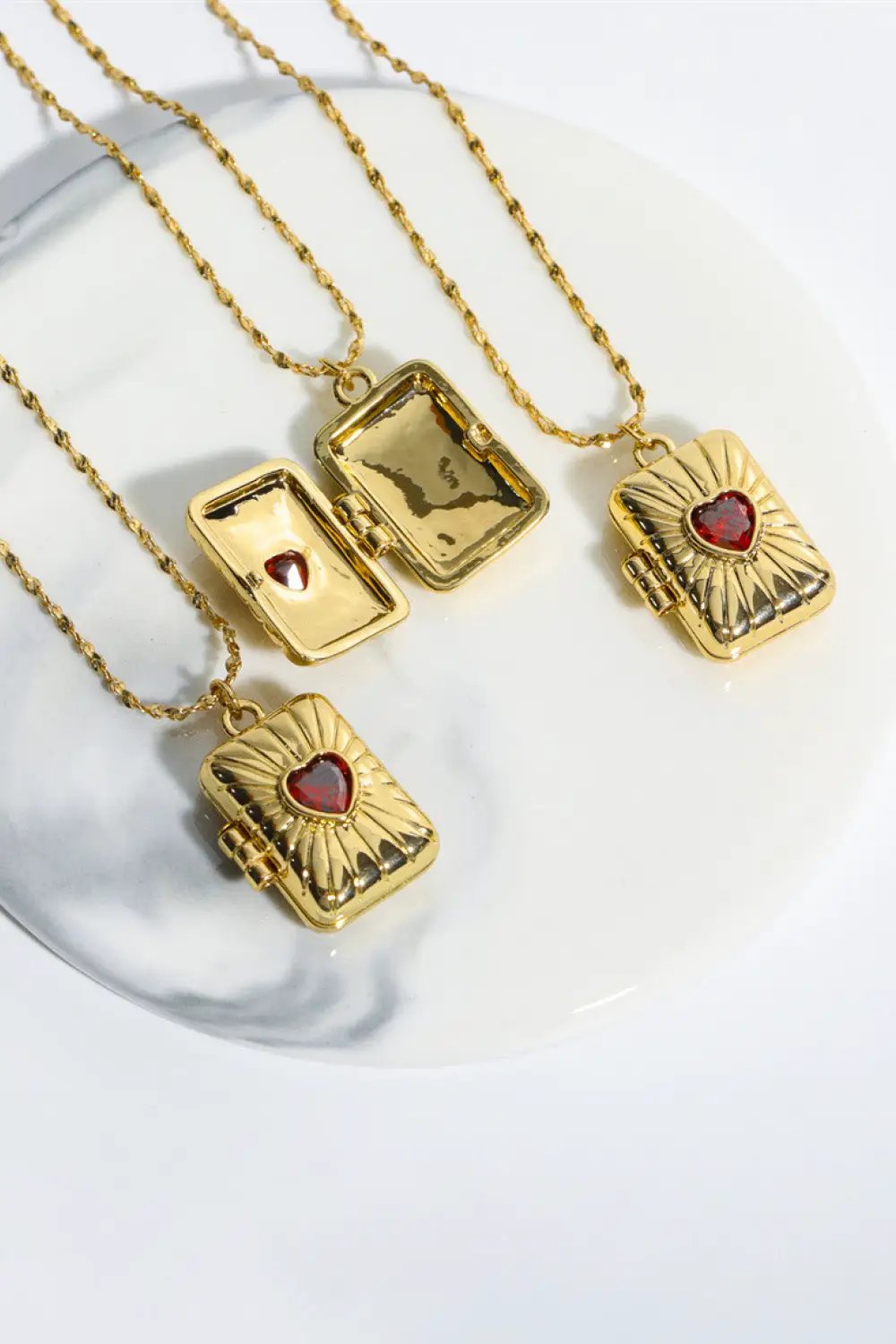 Heart Zircon Box Pendant Copper Necklace by Trendsi