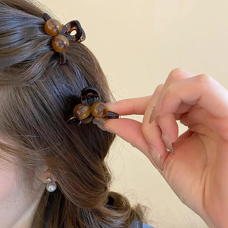 Acrylic Hair Claw Clip by Trendsi