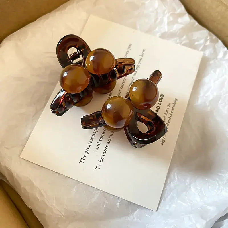 Acrylic Hair Claw Clip by Trendsi