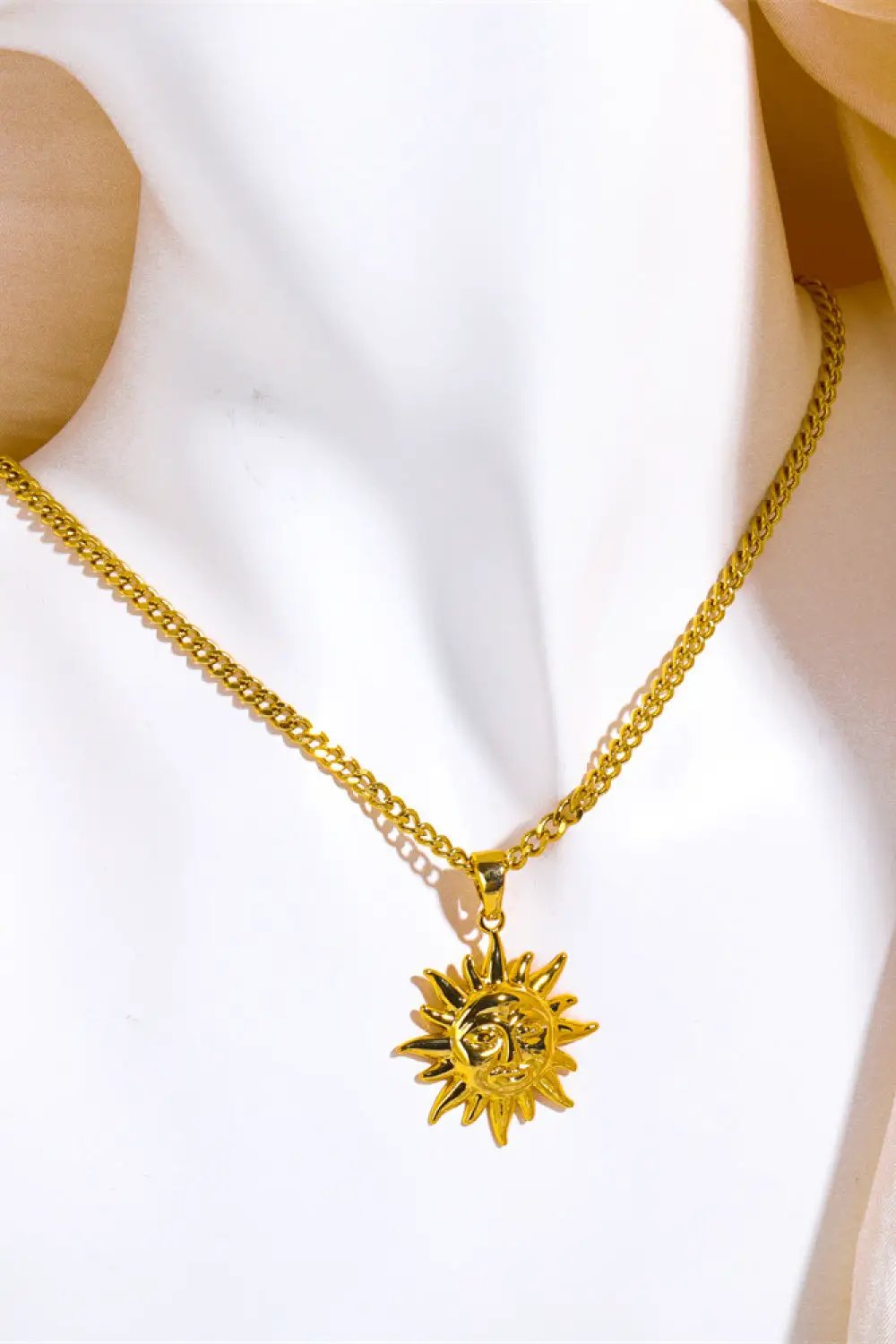 Sun Pendant Copper Necklace by Trendsi