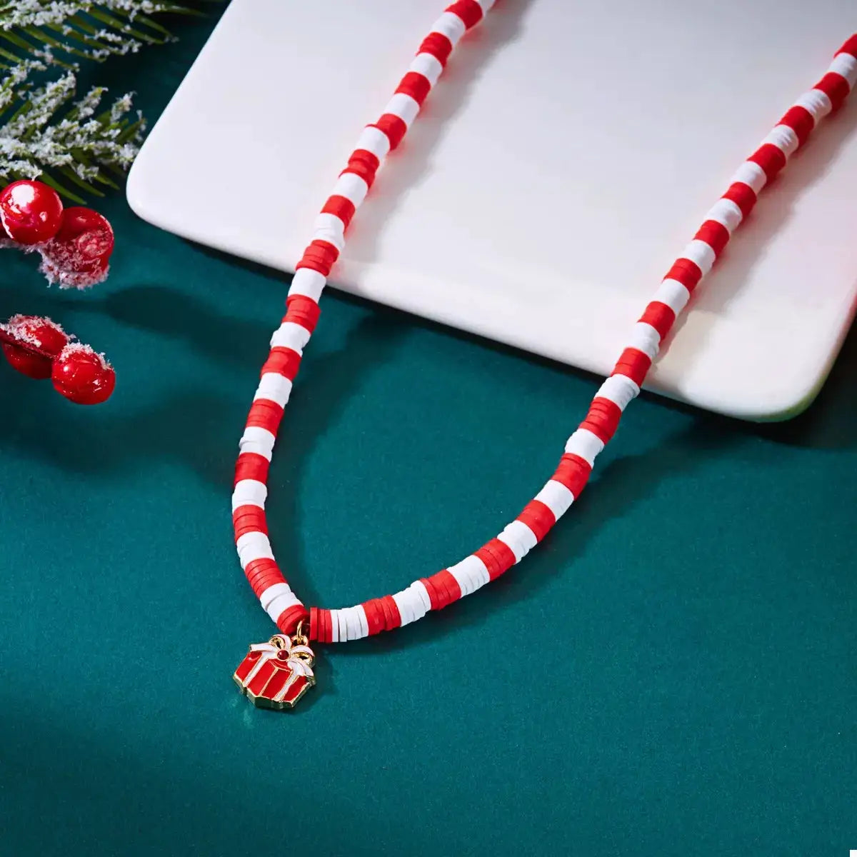 Christmas Pendant Necklace by Trendsi