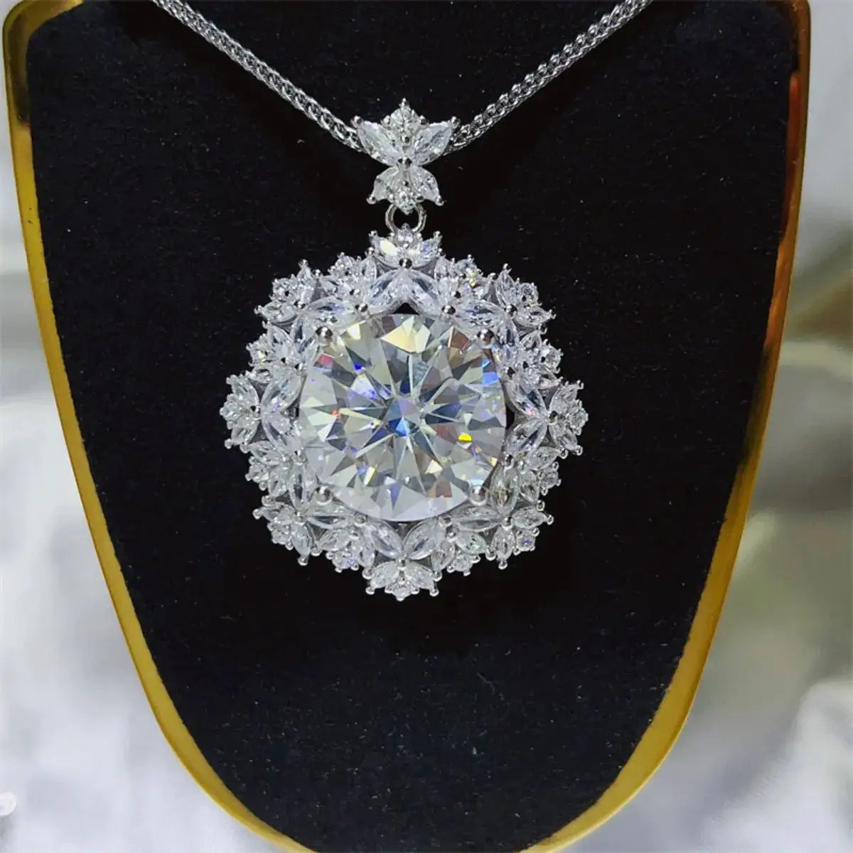 10 Carat Moissanite 925 Sterling Silver Necklace by Trendsi