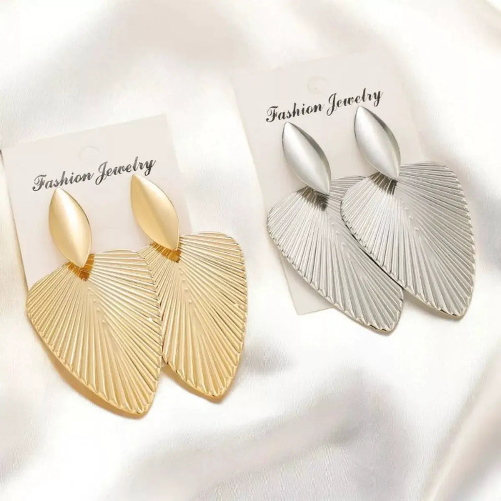 Alloy Textured Earrings by Trendsi