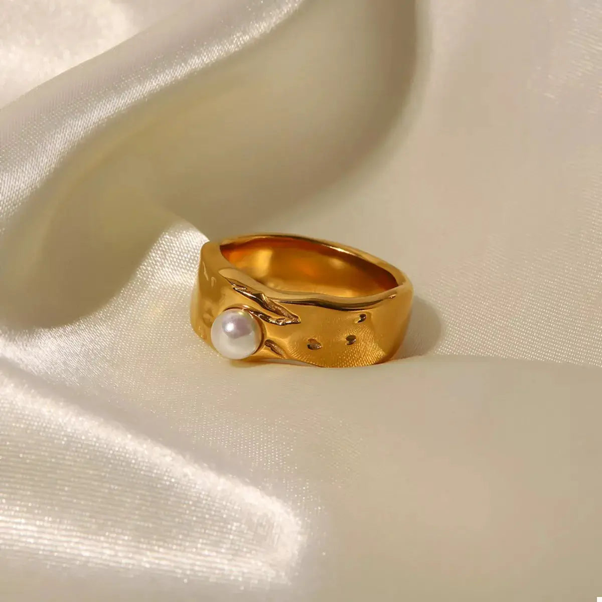 18K Gold-Plated Pearl Ring by Trendsi