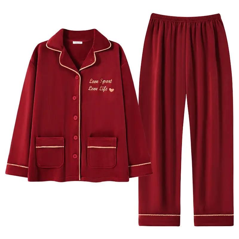 Couple's pajamas and home clothes by eprolo