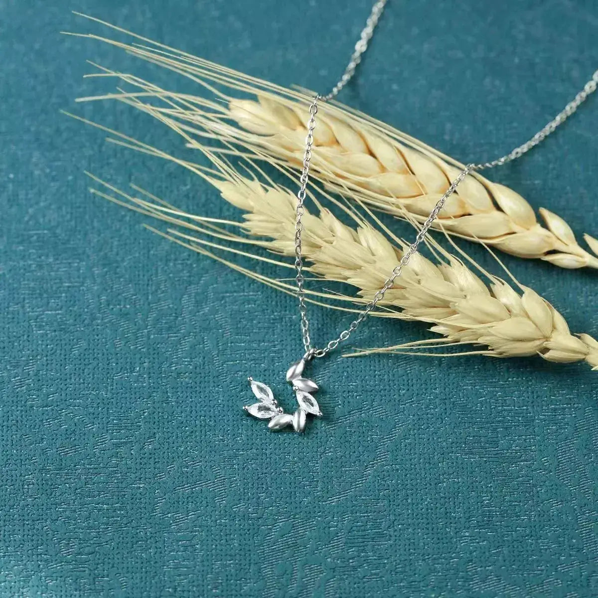 925 Sterling Silver Zircon Leaf Pendant Necklace by Trendsi