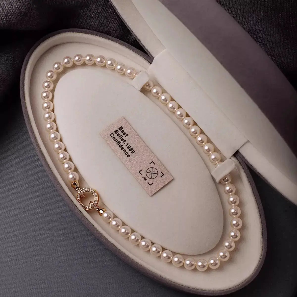 Pearl Necklace with Interlocking Clasp by Trendsi