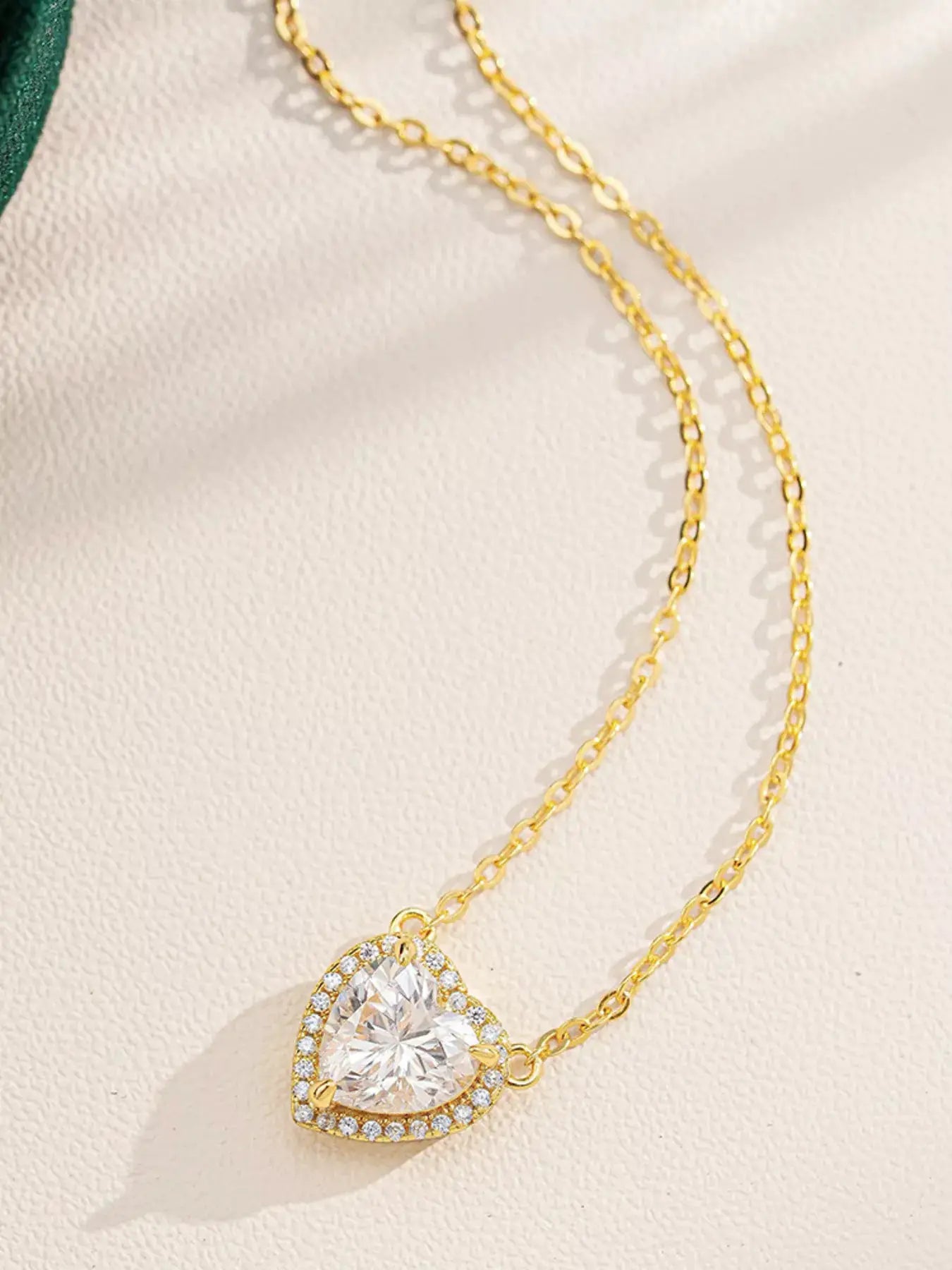 2 Carat 18K Gold-Plated Moissanite Heart Necklace by Trendsi
