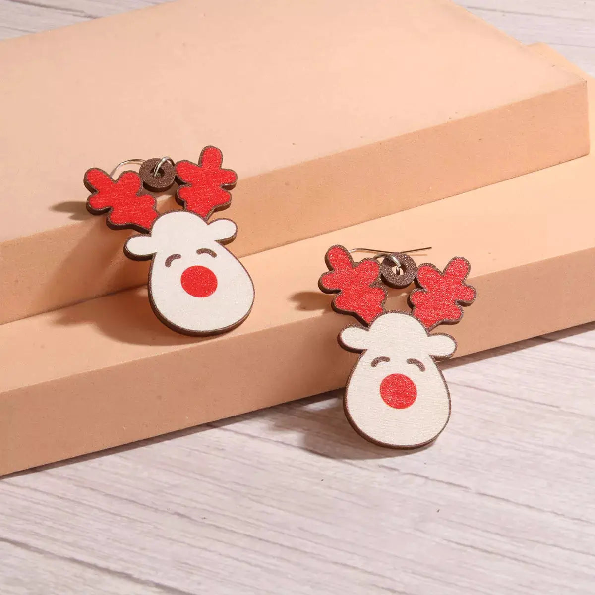 Christmas-Themed Dangle Earrings by Trendsi
