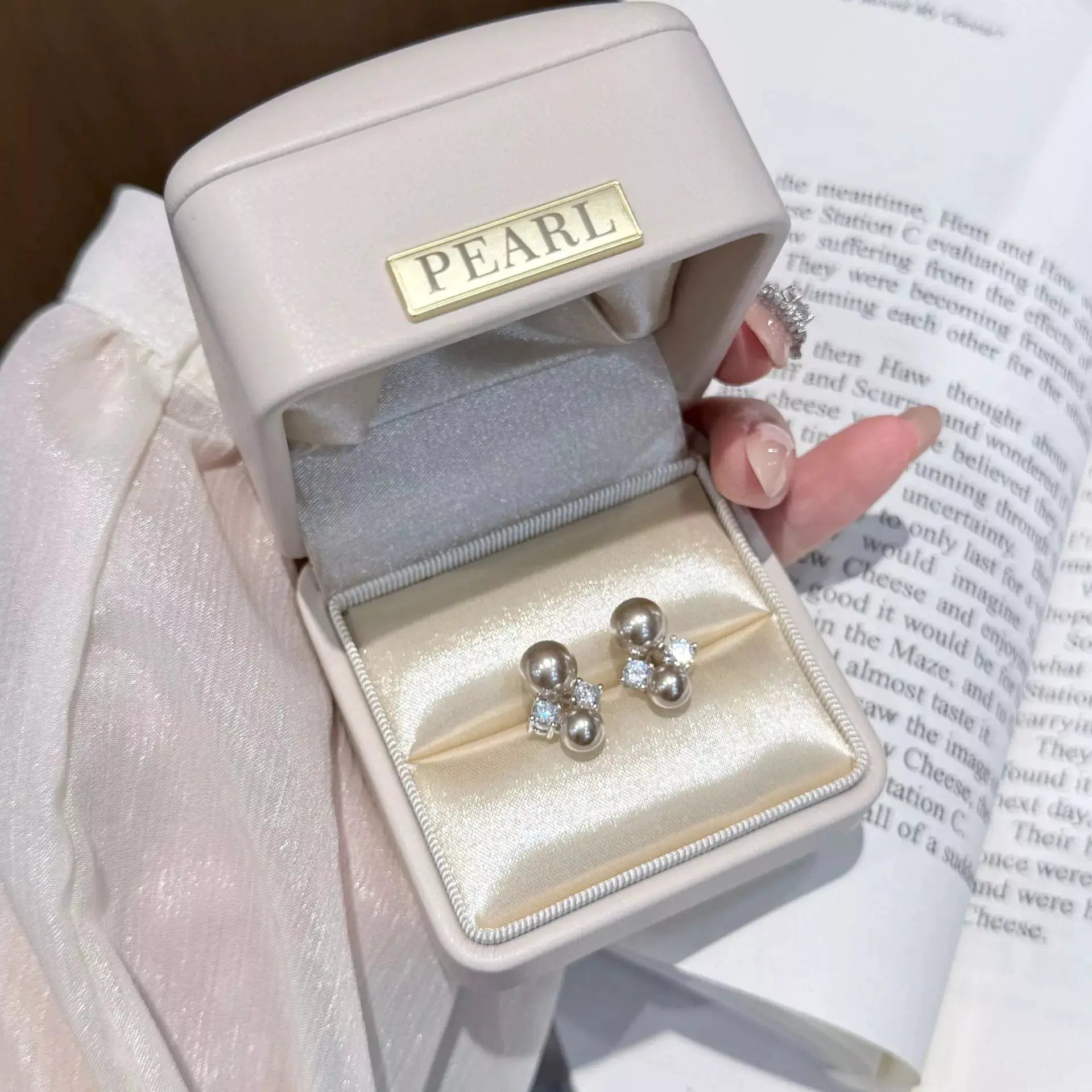 Pearl Stud Earrings by Trendsi
