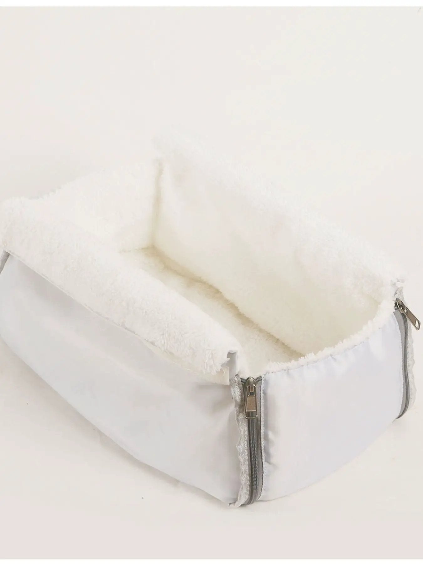 Comfortable & Breathable Pet Carrier Bag by Trendsi
