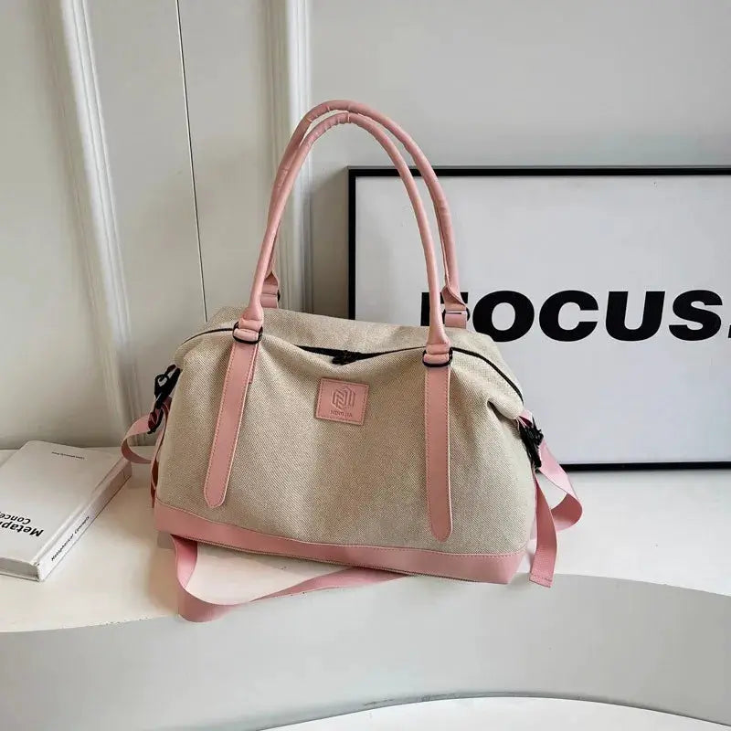 Contrast Travel Bag by Trendsi