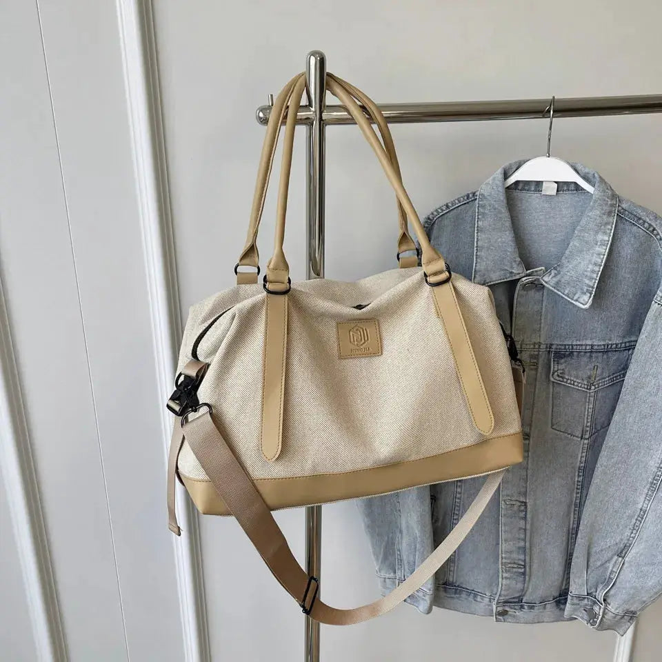 Contrast Travel Bag by Trendsi