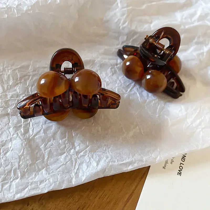 Acrylic Hair Claw Clip by Trendsi