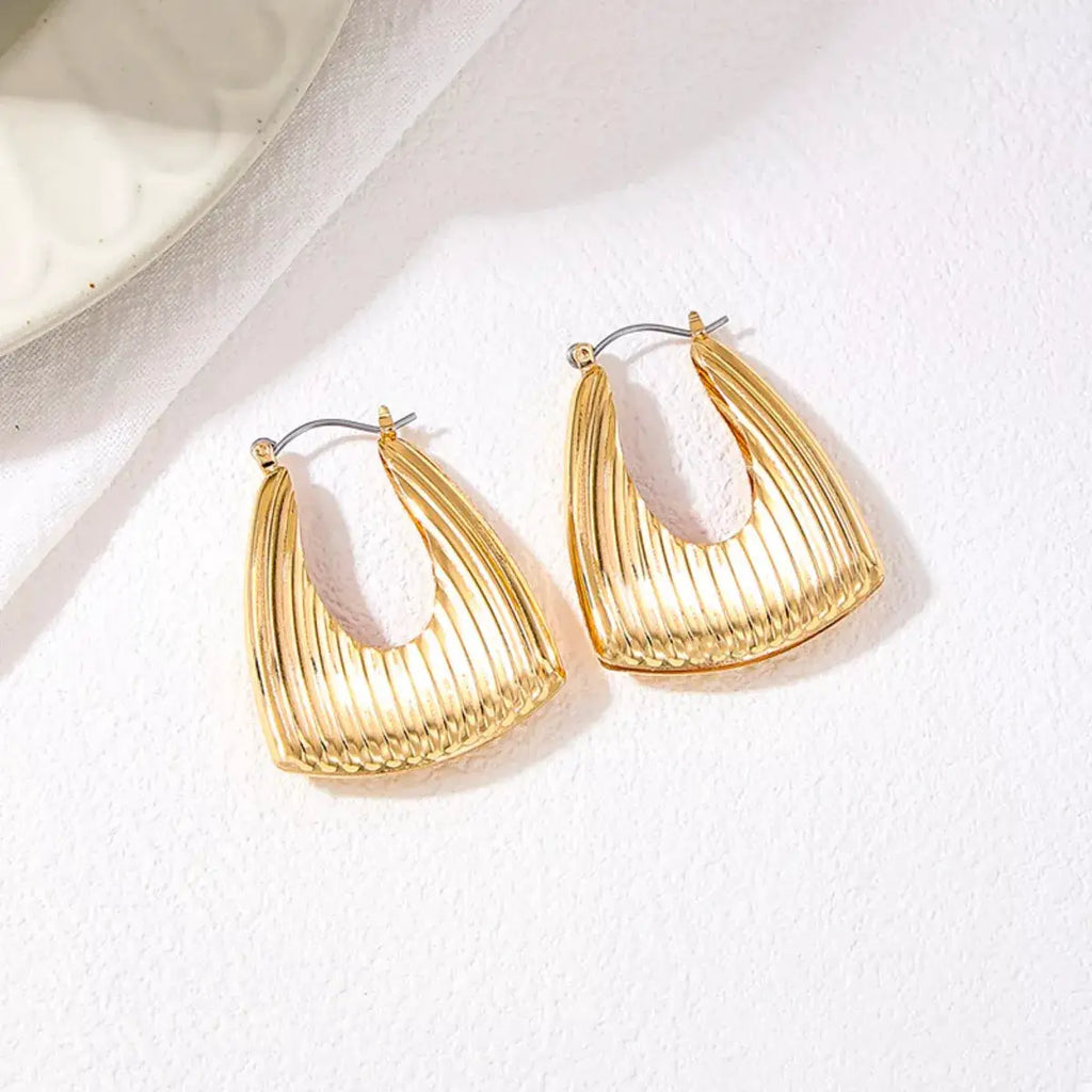 18K Gold-Plated Alloy Ribbed Triangular Hoop Earrings by Trendsi