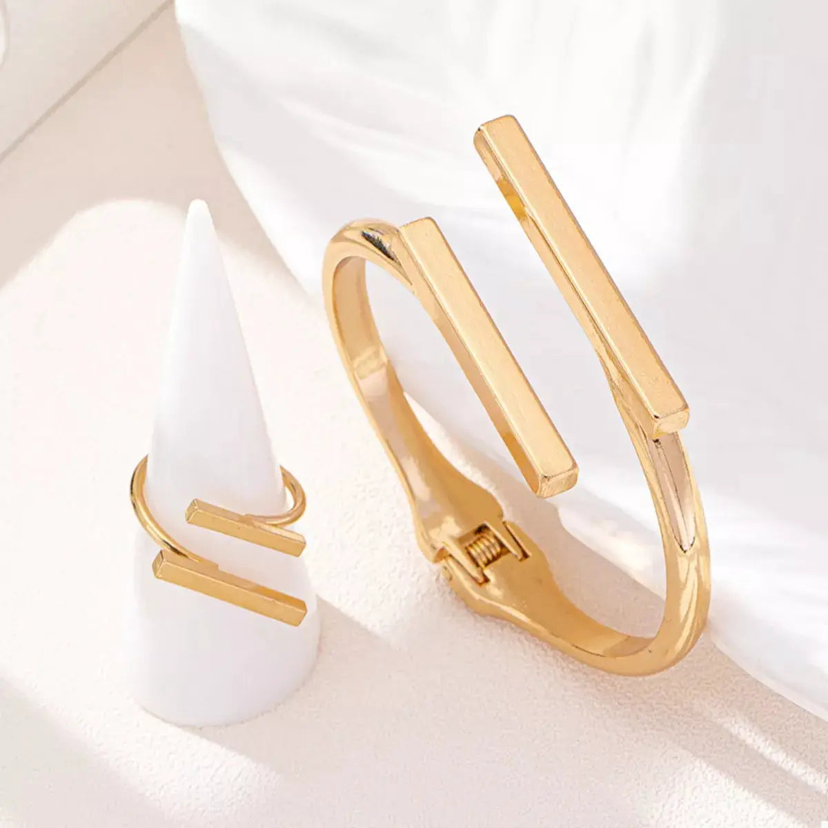 Adjustable 18K Gold-Plated Modern Bar Bracelet and Ring Jewelry Set by Trendsi