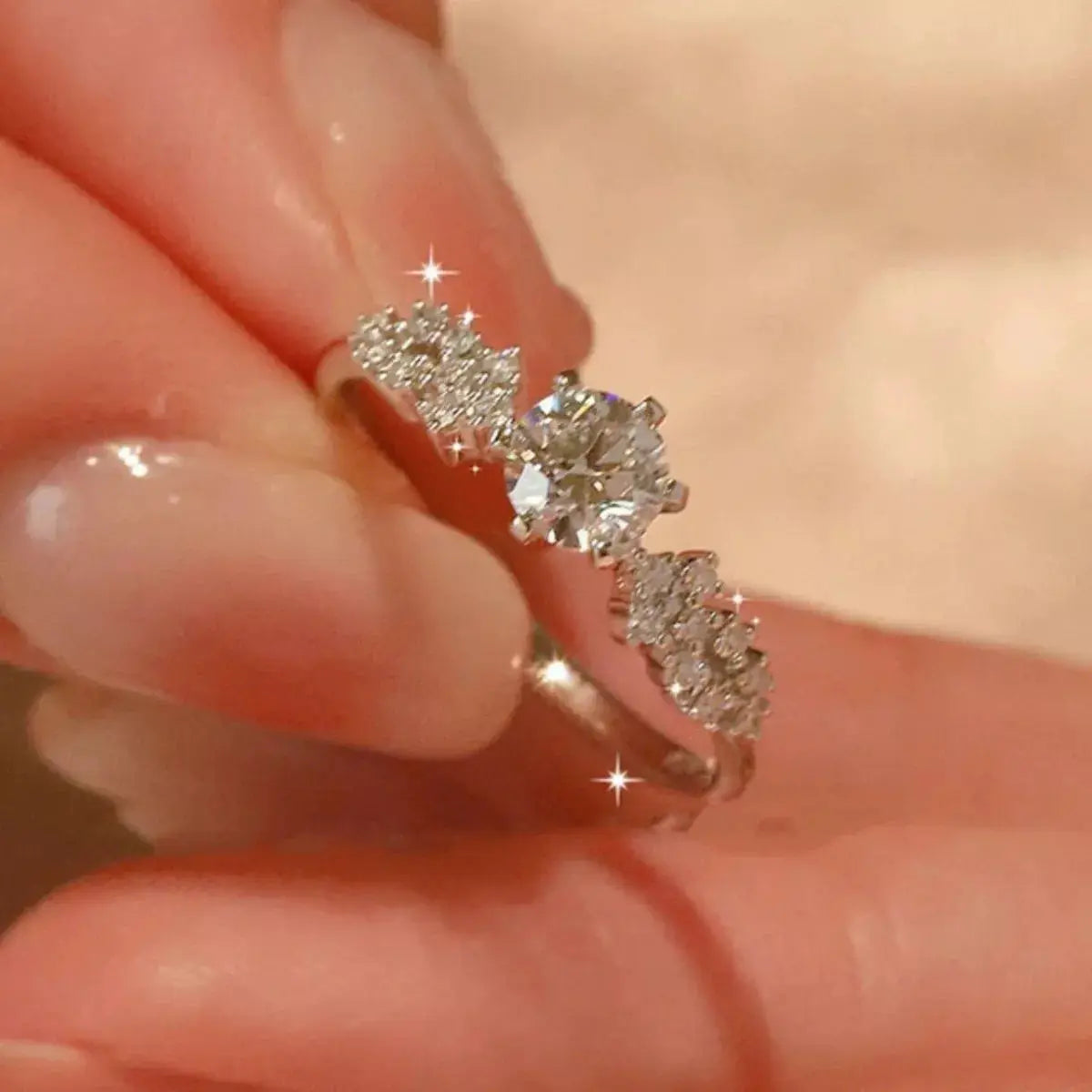 1 Carat 925 Sterling Silver Moissanite Ring by Trendsi