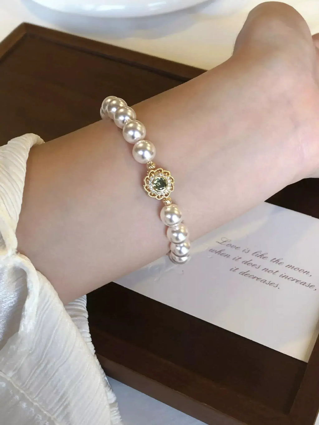 Pearl Flower Bracelet by Trendsi