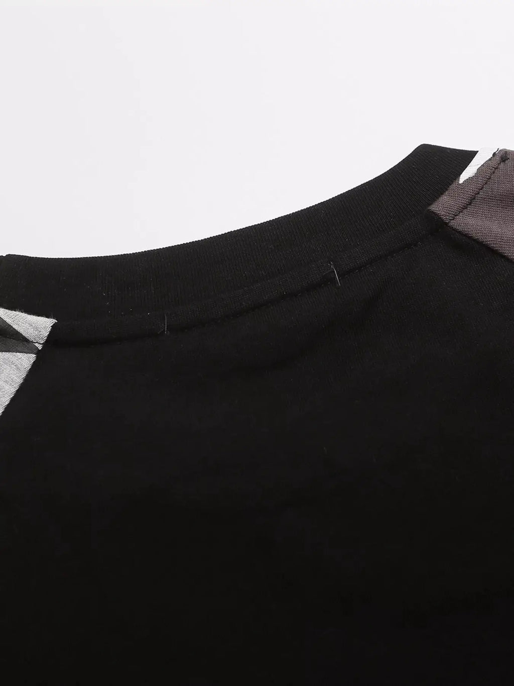 Men's Star Raglan Sleeve T-Shirt by Trendsi