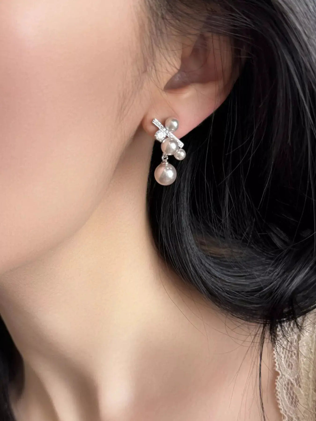 Pearl Drop Earrings by Trendsi